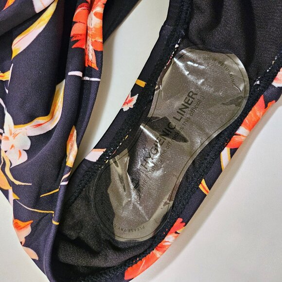 Cupshe Cutout Tie Back One Piece Swimsuit - Picture 3 of 6